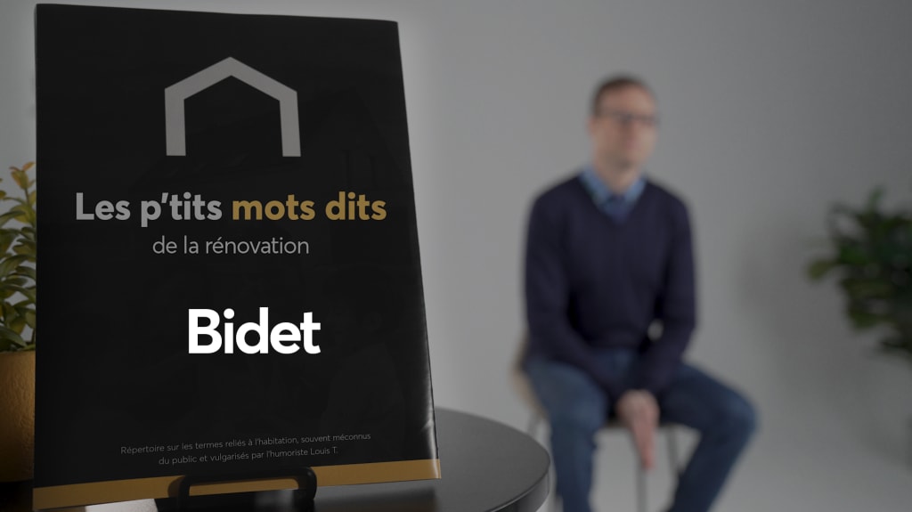 Louis T explique ce qu'est le bidet dans cette nouvelle capsule vidéo Les p'tits mots dits de la rénovation