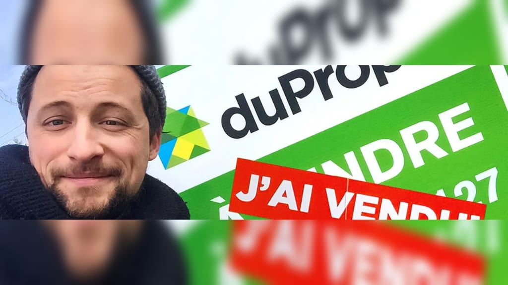 Self-portrait of Jérôme Couture who sold his house and poses next to the DuProprio sign