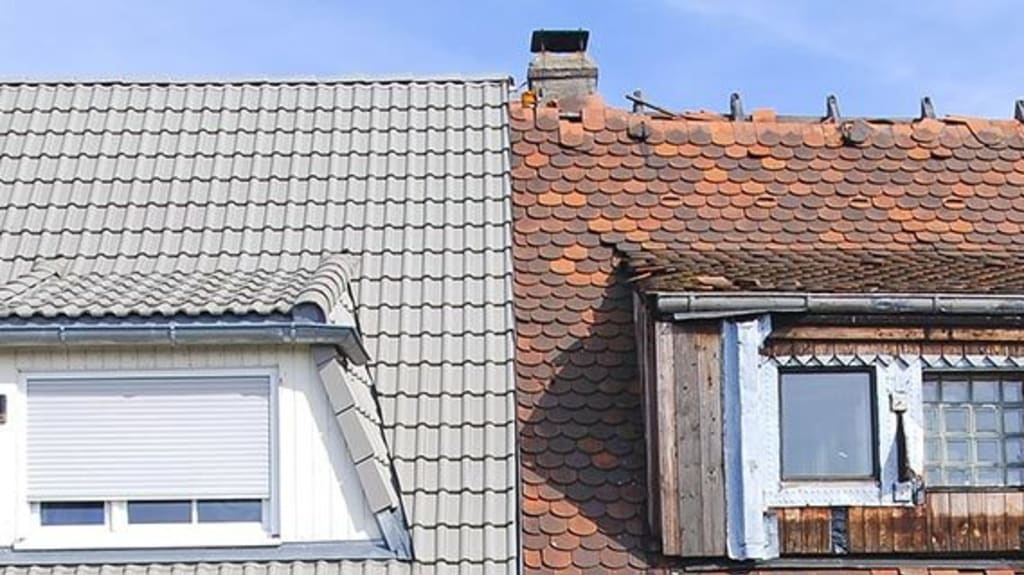 Une maison en ordre et une maison délabrée