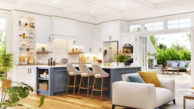 Cuisine ouverte avec îlot bleu