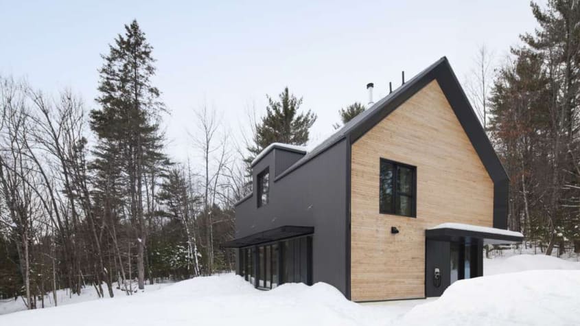 Eco friendly home in the snow