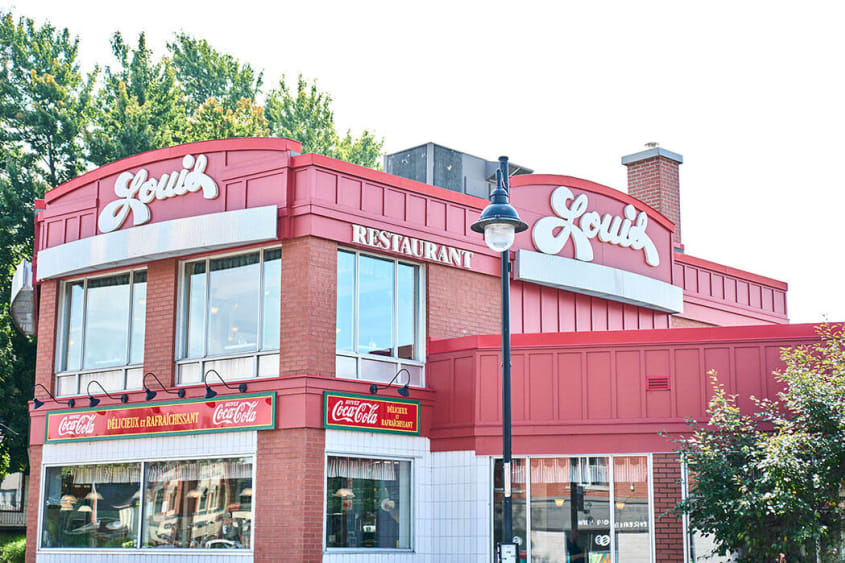 Exterior of Louis' restaurant in Sherbrooke