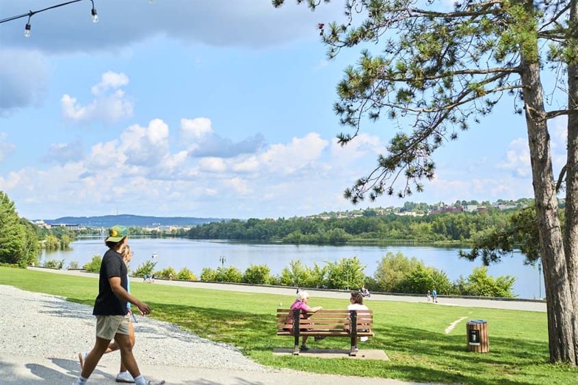 Parc and lac des Nations in Sherbrooke