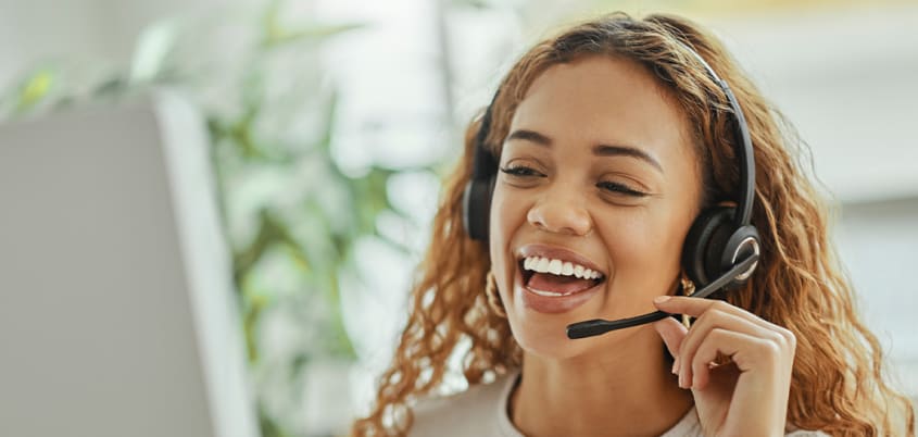 DuProprio employee chatting with a client