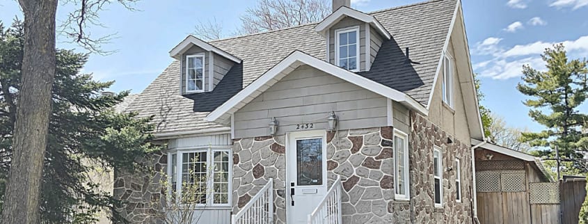 Façade de la maison de Iryna en vente à Montréal