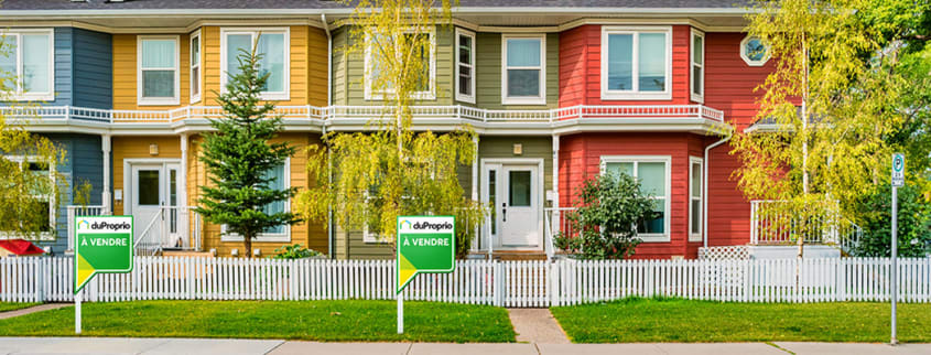 Houses for sale with a DuProprio sign in front